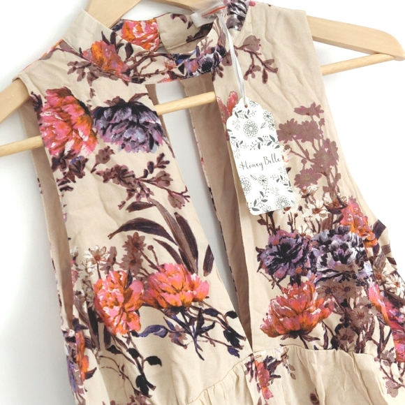 FINAL SALE 🆕🌿FLORAL BOUTIQUE ROMPER🌿 - Picture 7 of 8